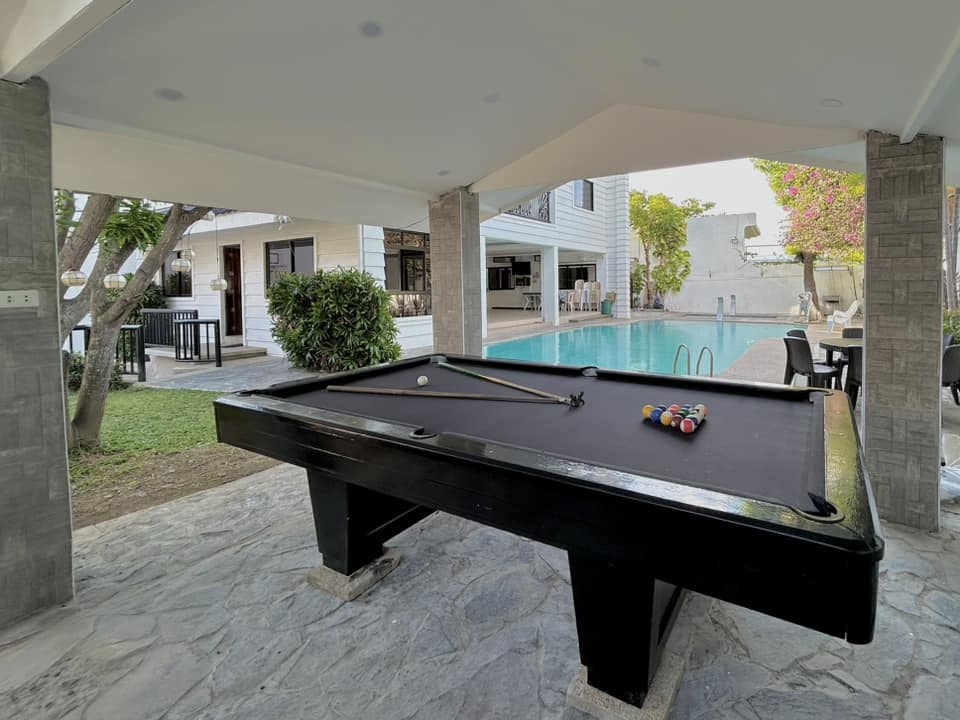 Pool Vacation